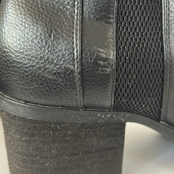 EUC - Mia Colten Heeled Ankle Bootie - Black - Picture 15 of 16